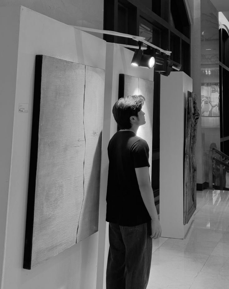 jawlineofwill's tweet image. “love picturan mo ‘ko kunwari stolen”