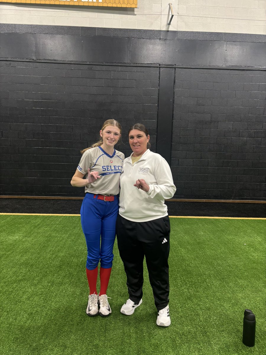 EastonB2028's tweet image. Thank you @EState_Softball and @CoachHill_ESU for hosting a great hitting camp! Loved all the drills to help improve my skills! Can’t wait for another camp. Stingers up!
@Select16Zagozda @ejonesrockchalk @DirectRecruits @MidwestPremierS @TopPreps