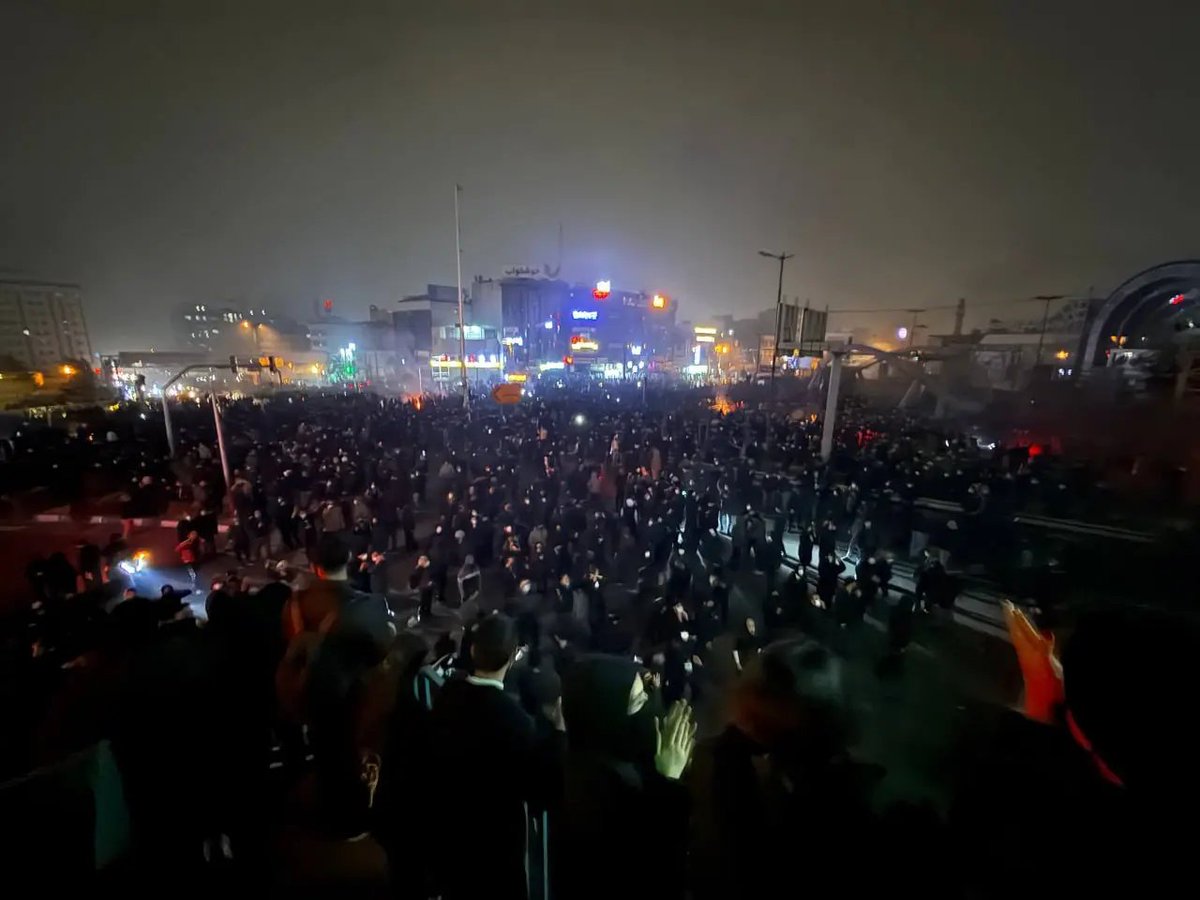Clearinghouse99's tweet photo. a statement from @infoaut on events in Iran, followed by some readings that we've found useful - https://t.co/RKFbAwncJx https://t.co/qYDiTRqgf1