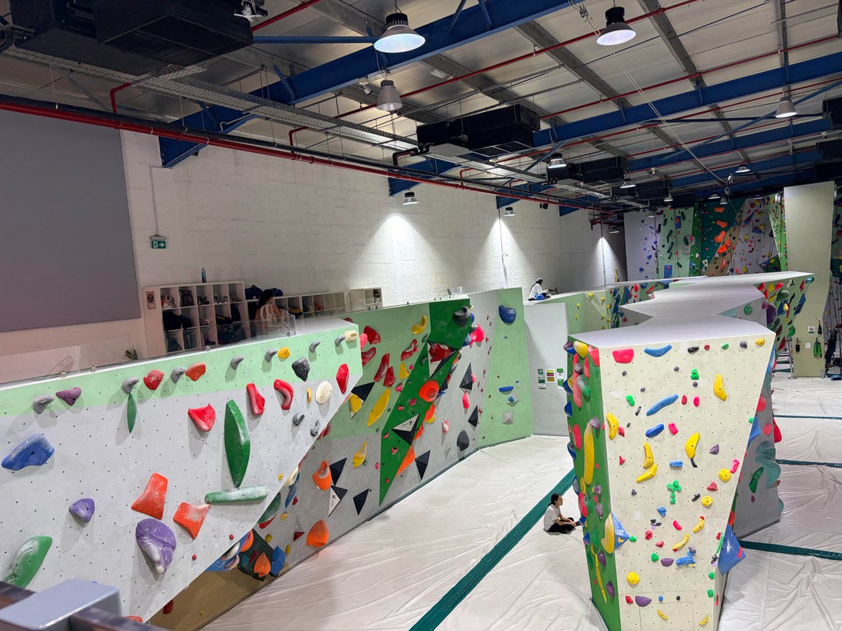 RunCollar7's tweet image. 今朝ロッククライミングに来ました。こんなに早く来たのは私だけだと思っていましたが、他にもこんなに早く来ているとは思いませんでした