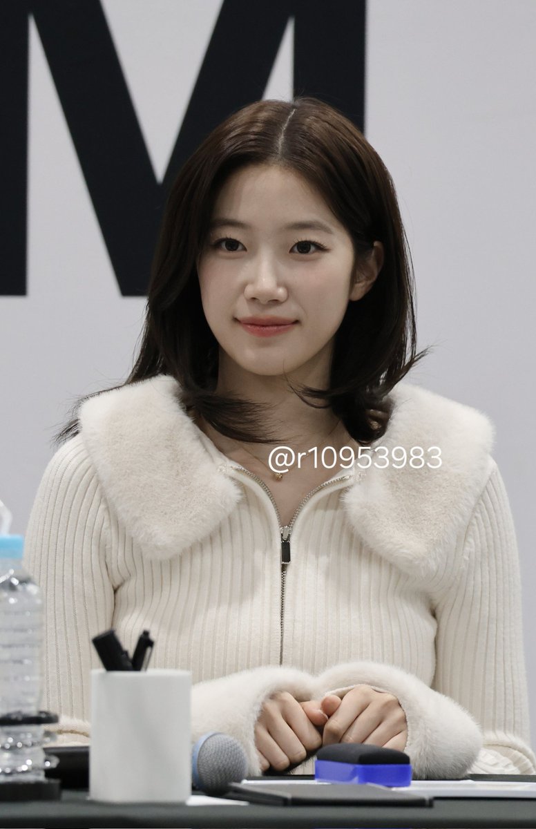 2026/1/16 SPAGHETTI
全員サイン 大阪 4部

手の位置かわいくてたすかる
#LE_SSERAFIM #르세라핌
#カズハ #KAZUHA #카즈하