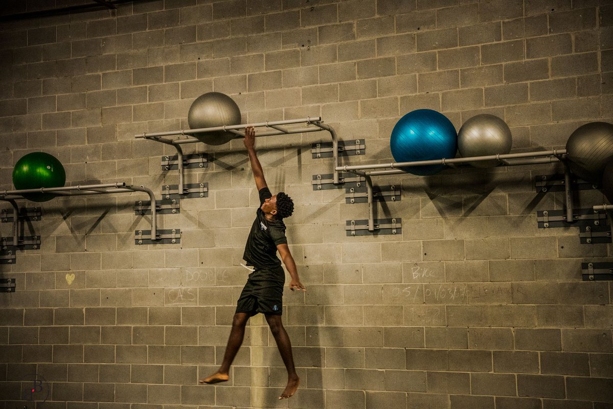 JaydenBlemur's tweet image. And we're back at it @LinebackerProt1 
#linebackertraining #classof2029 #football