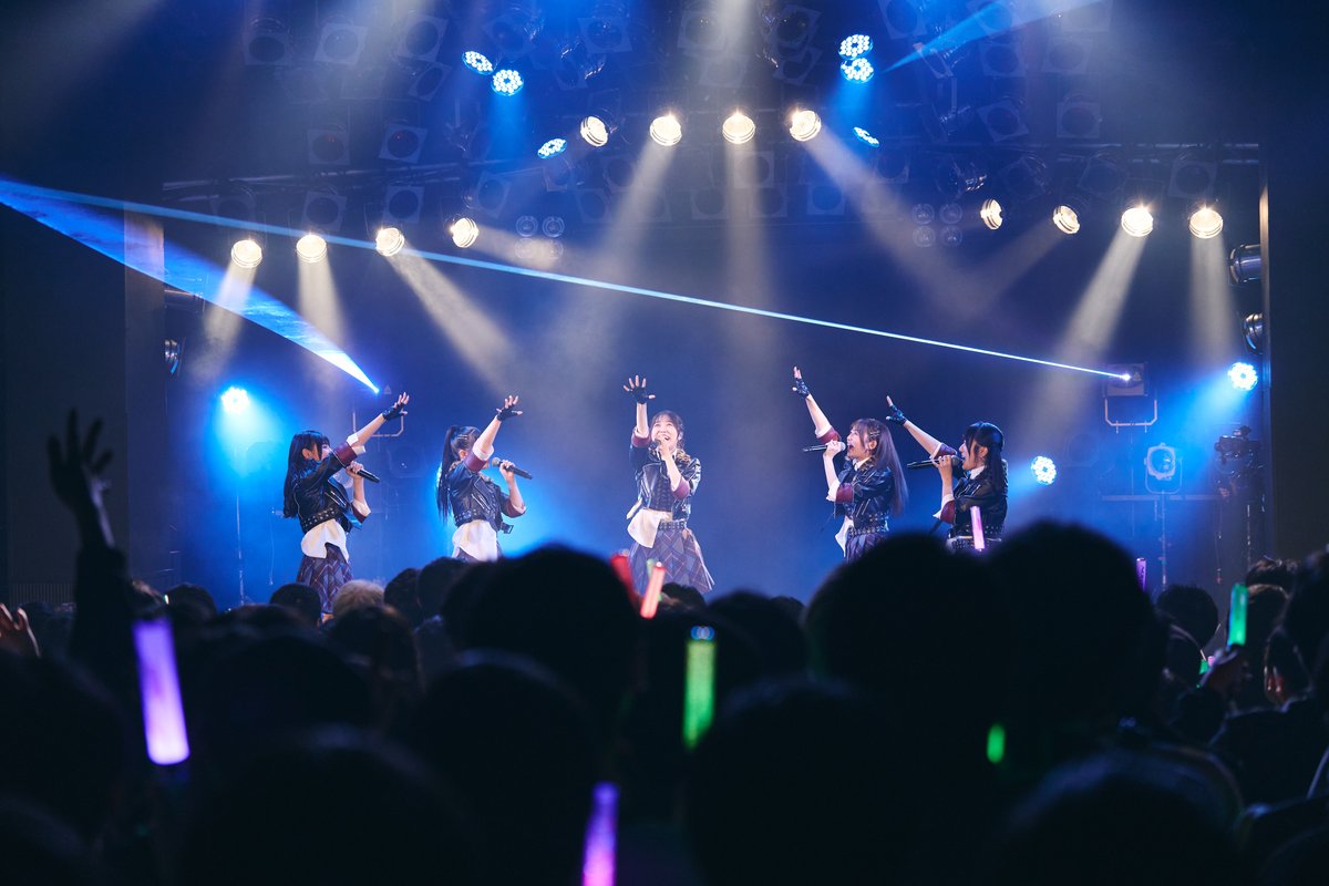 SHINEPOST_PJ's tweet image. 「シャインポスト Be Your ライブ！ep.01 @ Yokohama Bay Hall」
夜公演の集合写真＆ライブでの写真を公開いたします！

オンライン配信は1月24日(土)まで購入＆視聴が可能👀✨お見逃しなくっ💨💨
💎オンライン配信のご案内💎
shinepost.bitfan.id/events/15566

#シャインポスト #シャインポストBeYourライブ