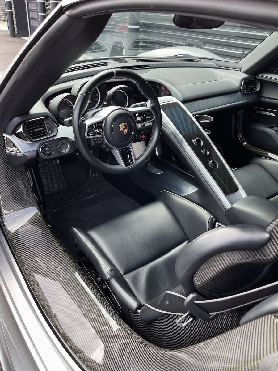 A huge weekend for the 918 (and some Ferraris)