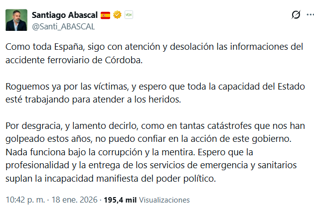 AntnMartnLpez1's tweet photo. Mientras los servicios sanitarios y la UME están trabajando este DESGRACIADO 👇👇👇👇👇👇 https://t.co/fg7ZEVxNDh
