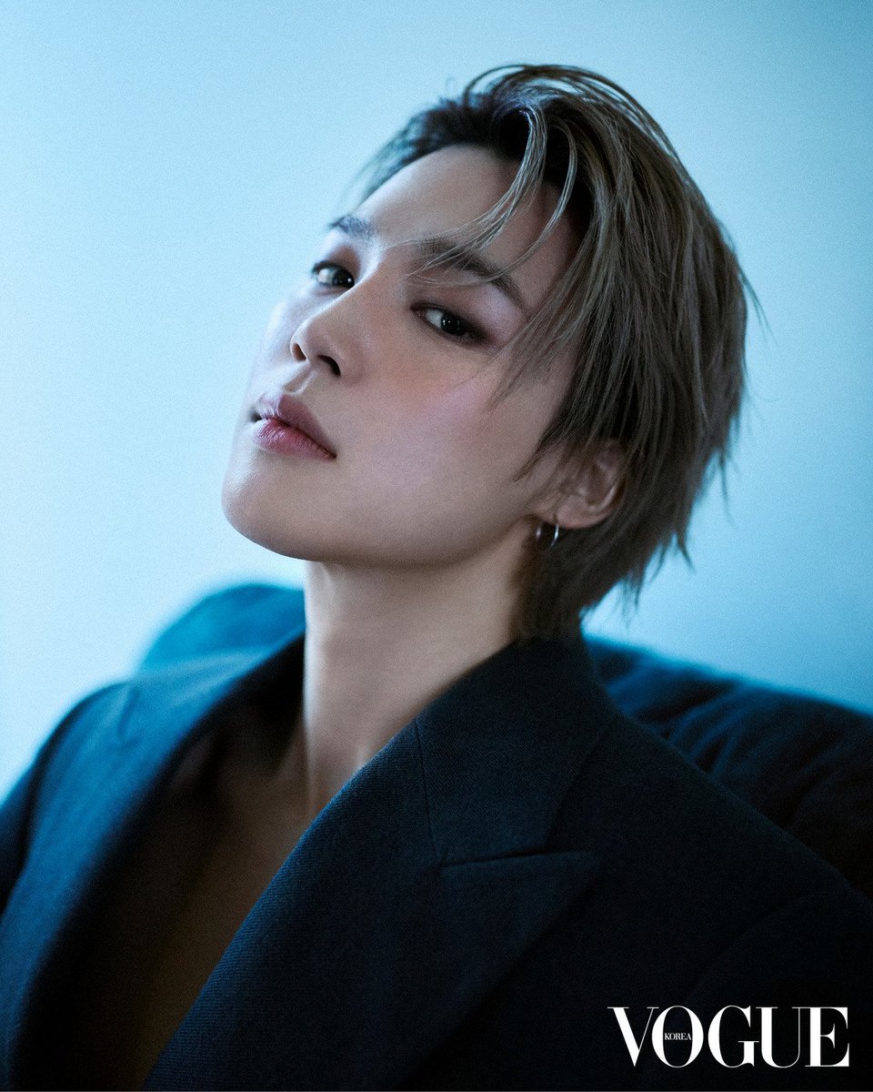 dalbitbangtan's tweet image. 📸 PHOTO

@BTS_twt Jimin x Vogue Korea additional shots (thread)