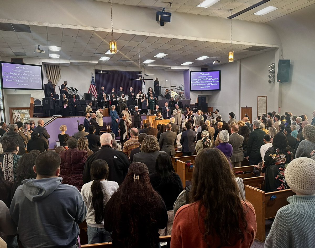 Attended the 20th Annual Empower the Dream King Celebration at Vancouver Ave Baptist Church. Six students were awarded grants through their Drum Major Scholarship Fund!

Let’s make Dr. King proud. Honoring the past while building towards the future. 

#pdx #mlk #mlkday #justice