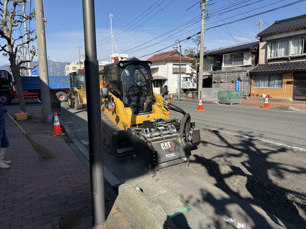 週間ジツワ】 小型切削機導入したんすわ～ ↓ へぇ～便利ですね