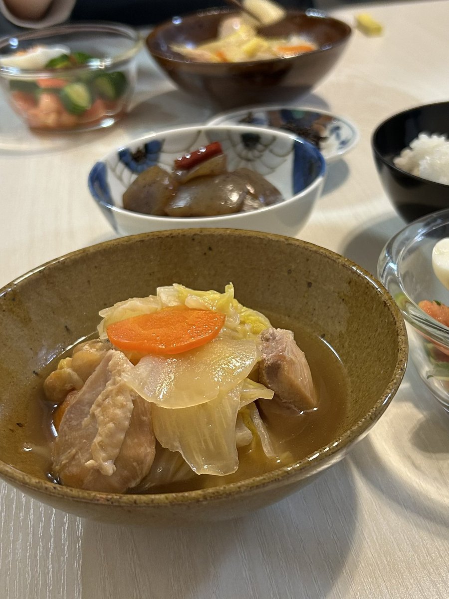鶏肉と野菜のうま煮🥢

レシピはクックパッドに↓↓↓
cookpad.com/jp/recipes/253…