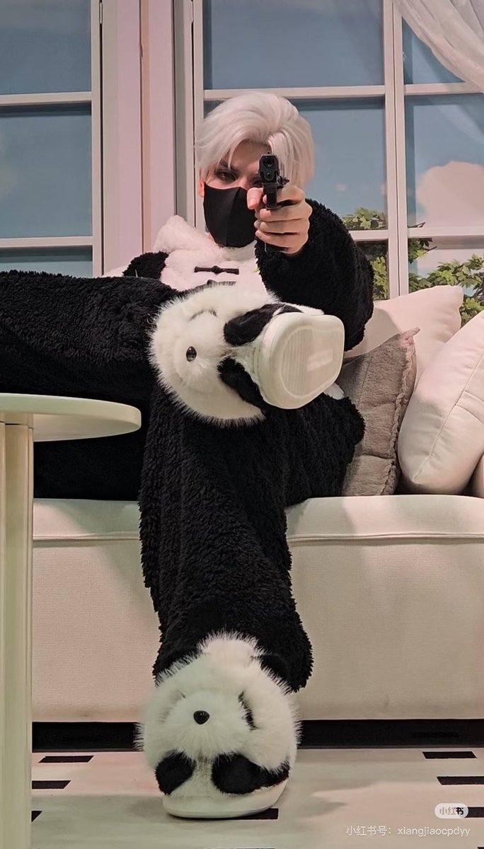 Sylus0418dom's tweet image. This is sooooo Sylus. 

Cre. 一笑悠悠