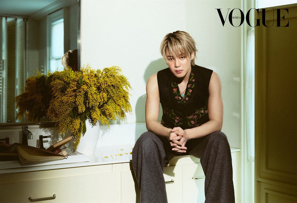 _BTSMoments_'s tweet image. New photos of #Jimin x VOGUE Korea (3)

(vogue.co.kr/?p=745085) 
JIMIN FOR VOGUE KOREA
JIMIN X VOGUE 
#JIMINxVOGUEKOREA
#JIMINxDIOR