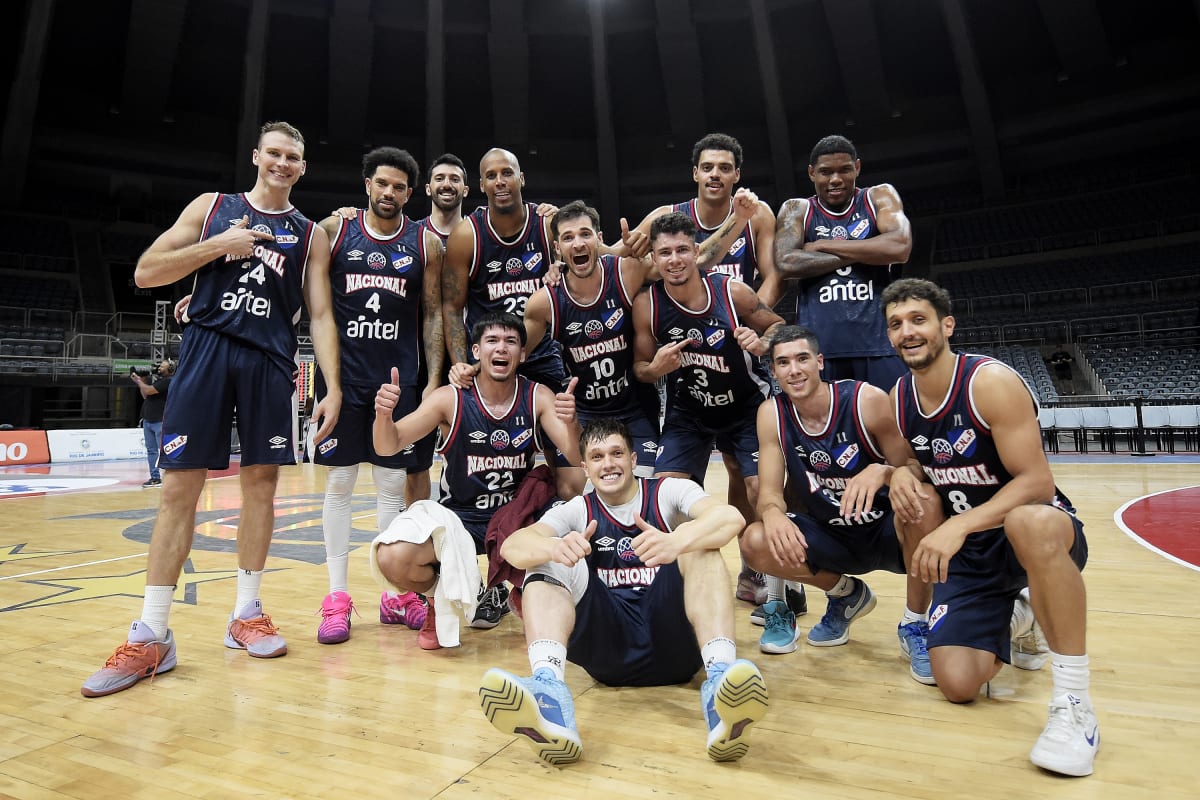 Nueve partidos al hilo ganando en competencias FIBA. Campeón de la LSB 2024 (6/0) y clasificado a Cuartos de la <a href="/BCLAmericas/">#BCLAmericas</a> 2026 (3/0). Campeón de la LUB 2024/25. El mejor momento de la historia del básquet de Nacional aún tiene más páginas por escribir.
Presenta <a href="/PortoSeguroUy/">Porto Seguro Uruguay</a>