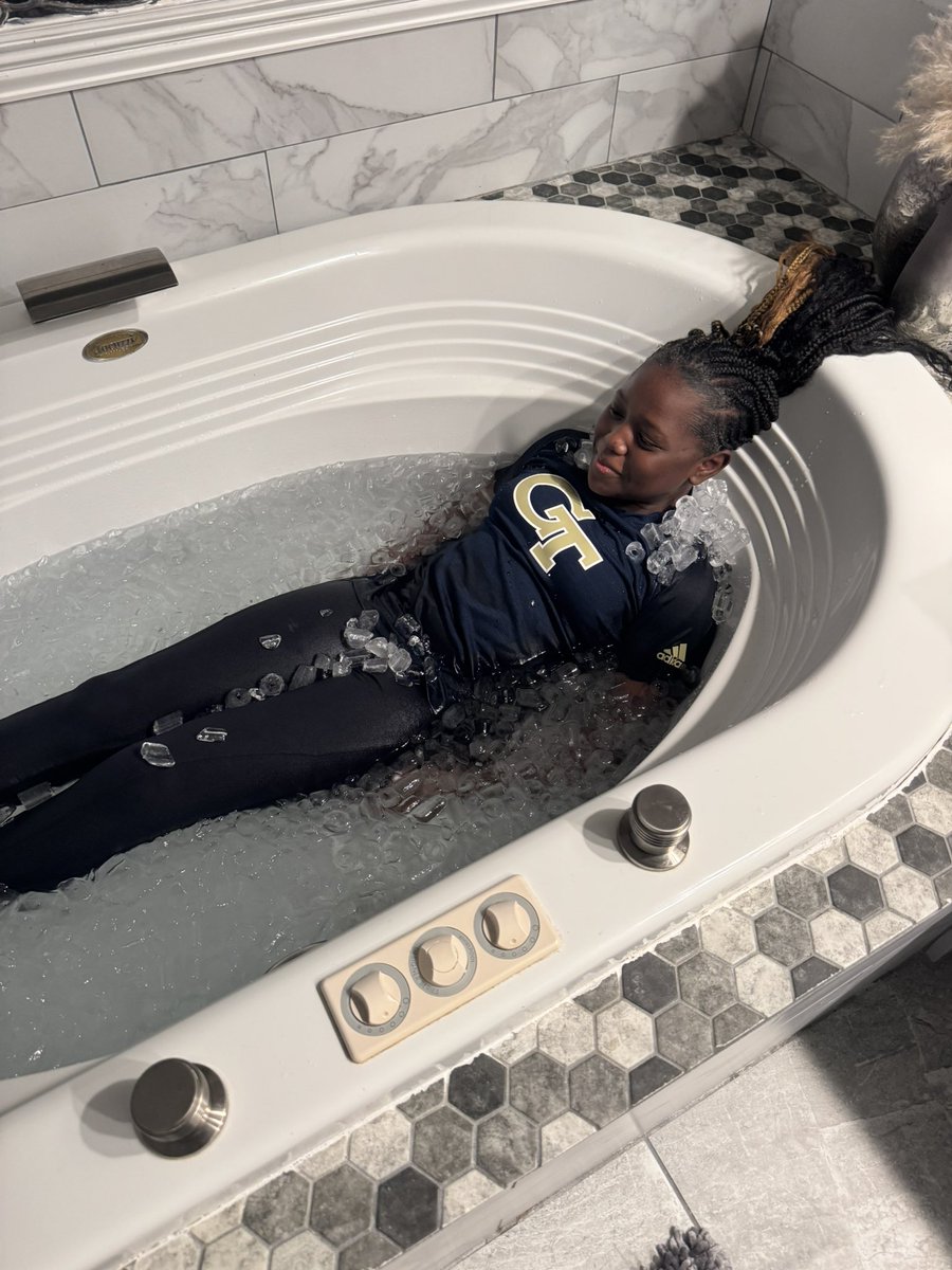 I threw Friday, Saturday and today. This is how I recover. 
<a href="/DukesFlowers/">Lady Dukes National 14u - Flowers/Lamar</a> 
<a href="/SKG_Softball/">Seckinger Softball</a>