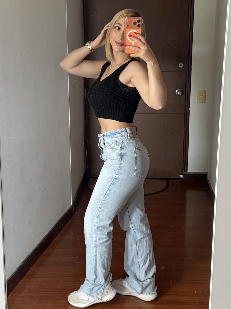 Andr0ide18_'s tweet image. Feliz semana 🩵