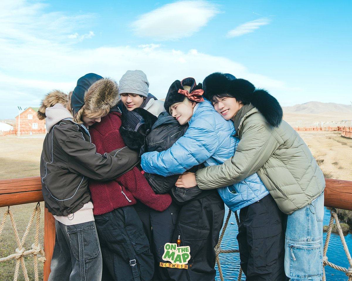 MnetKR's tweet image. 몽골에서도 여전한 💚사랑 많아 위시💚

설렘과 모험, 그리고 ‘챌린지’로 완성되는 단 하나의 지도!
K-POP 아이돌 글로벌 어드벤처
〈𝐎𝐍 𝐓𝐇𝐄 𝐌𝐀𝐏〉

1/20(화) 저녁 8시 𝗠𝗻𝗲𝘁 𝗣𝗹𝘂𝘀 첫 공개
1/21(수) 저녁 8시 𝗠𝗻𝗲𝘁 첫 방송

---
Still full of love in Mongolia, NCT WISH💚

The…