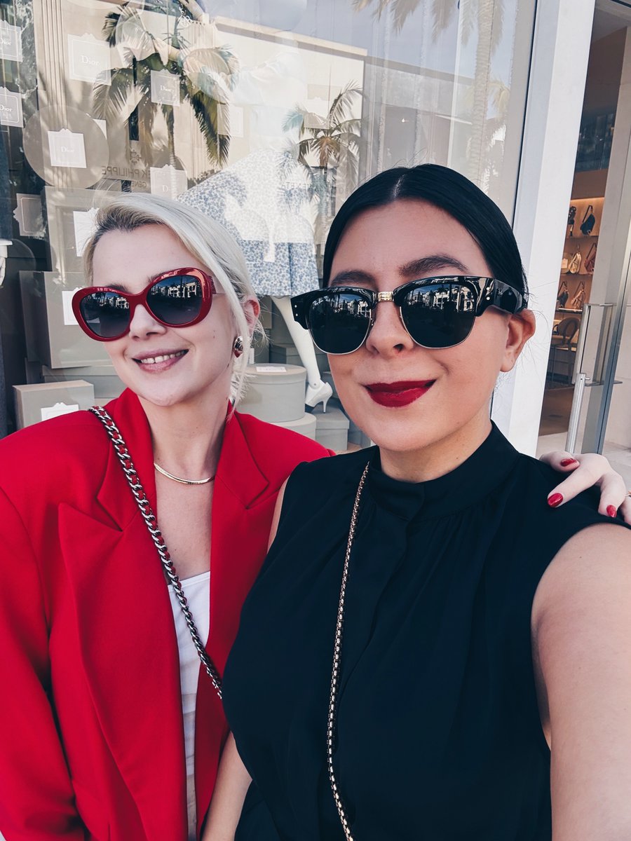 Girls’ day out was so much needed ❤️ So grateful! Life is a wild rollercoaster ride these days, but I’m happy to be on it with the most incredible and inspiring women. Ready for all of us to step into our power 🧙🏼‍♀️🧚‍♀️✨