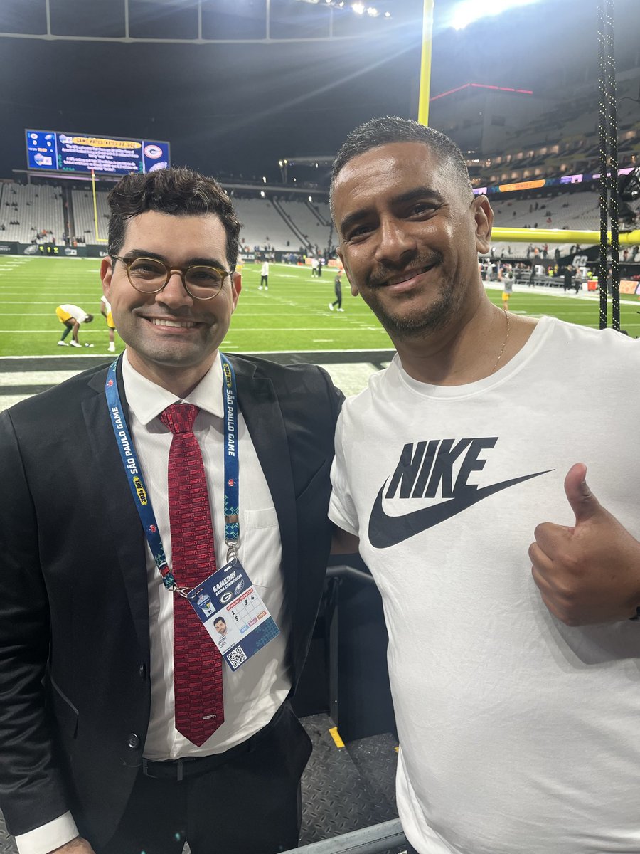 difholanda's tweet image. Eu e o brabo @CurtiAntony em SEA X PAC no Brasil !!

#nflnosportv