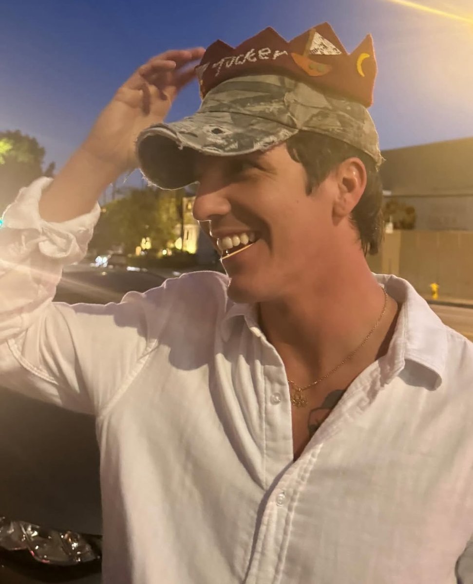 allmyhopesup's tweet image. DO NOT speak ill of my good friend tucker pillsbury under any circumstances