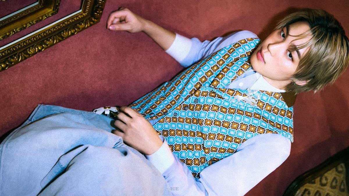 hourlyjimineyes's tweet image. hes a real life doll ✨