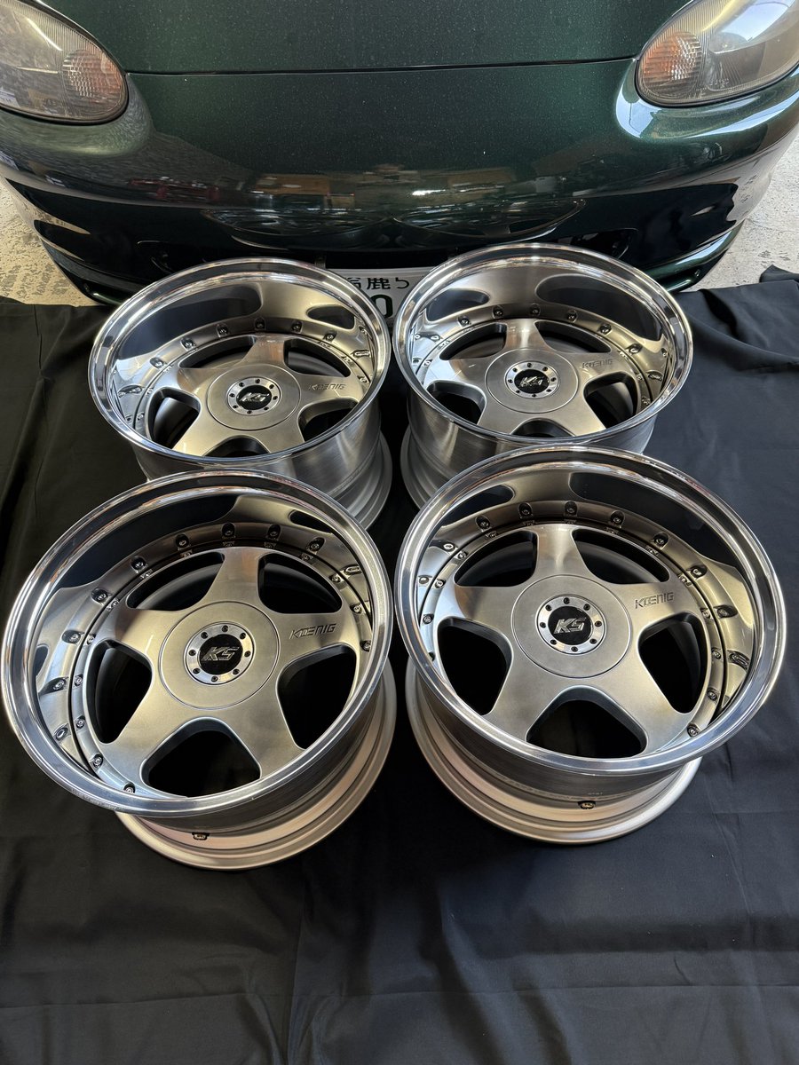 業者様より330セドリックアライメントご依頼です❗️ヴェルファイアはリアエアサスバック漏れ修理で足回りバラしたので仕上げの3Dアライメントです👍NBロードスターはホイールリニューアルと足回りセッティングの仕上げに4輪アライメント調整👌15インチケーニッヒリバレル完成9.75J✌️