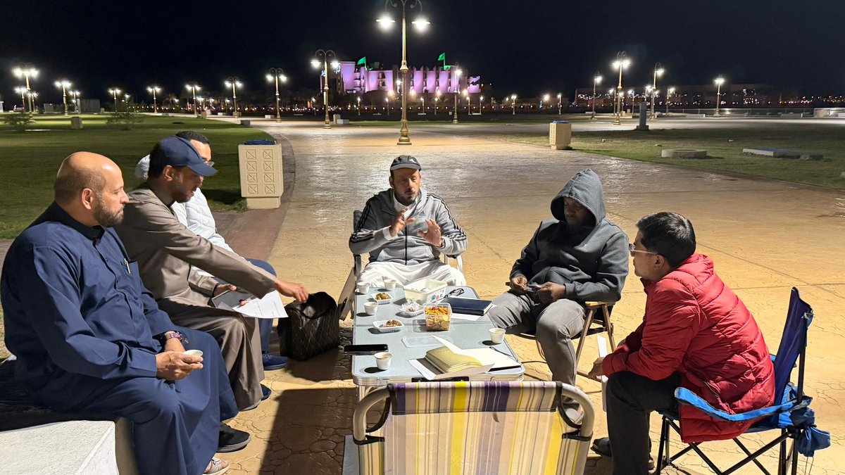 في يوم الاثنين الموافق 18 يناير تم اجتماع مجلس إدارة <a href="/Shebelyanbu/">فريق شبل ينبع التطوعي</a> 
في الاجواء الجميلة لتنظيم جدول أعمال البرامج القادمة وتطوير أداء العمل وبحث المستجدات القادمة لفريق شبل ينبع التابع ل <a href="/mushatyanbu_org/">جمعية مشاة ينبع</a> 

<a href="/MushatYanbu/">فريق مشاة وهايكنج ينبع التطوعي</a> 
<a href="/YanbuMashi/">فريق مشاة ينبع النسائي التطوعي</a> 
<a href="/Zumoroda_Yanbu/">فريق زمردة للمشي والهايكنج</a> 
#ينبع 
#ينبع_الصناعية