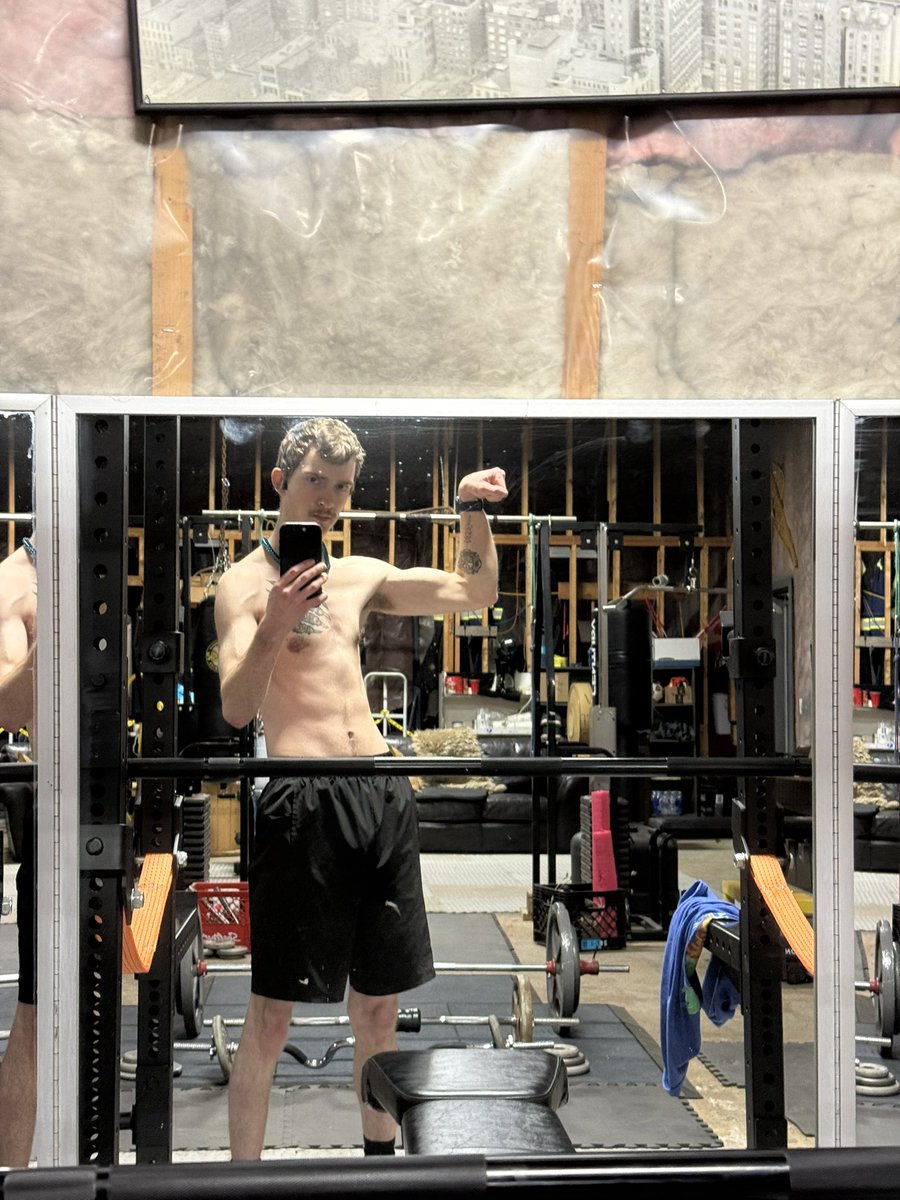 Lighting ain’t the best but there is some progress again. Probably post the next update pic in a couple months.