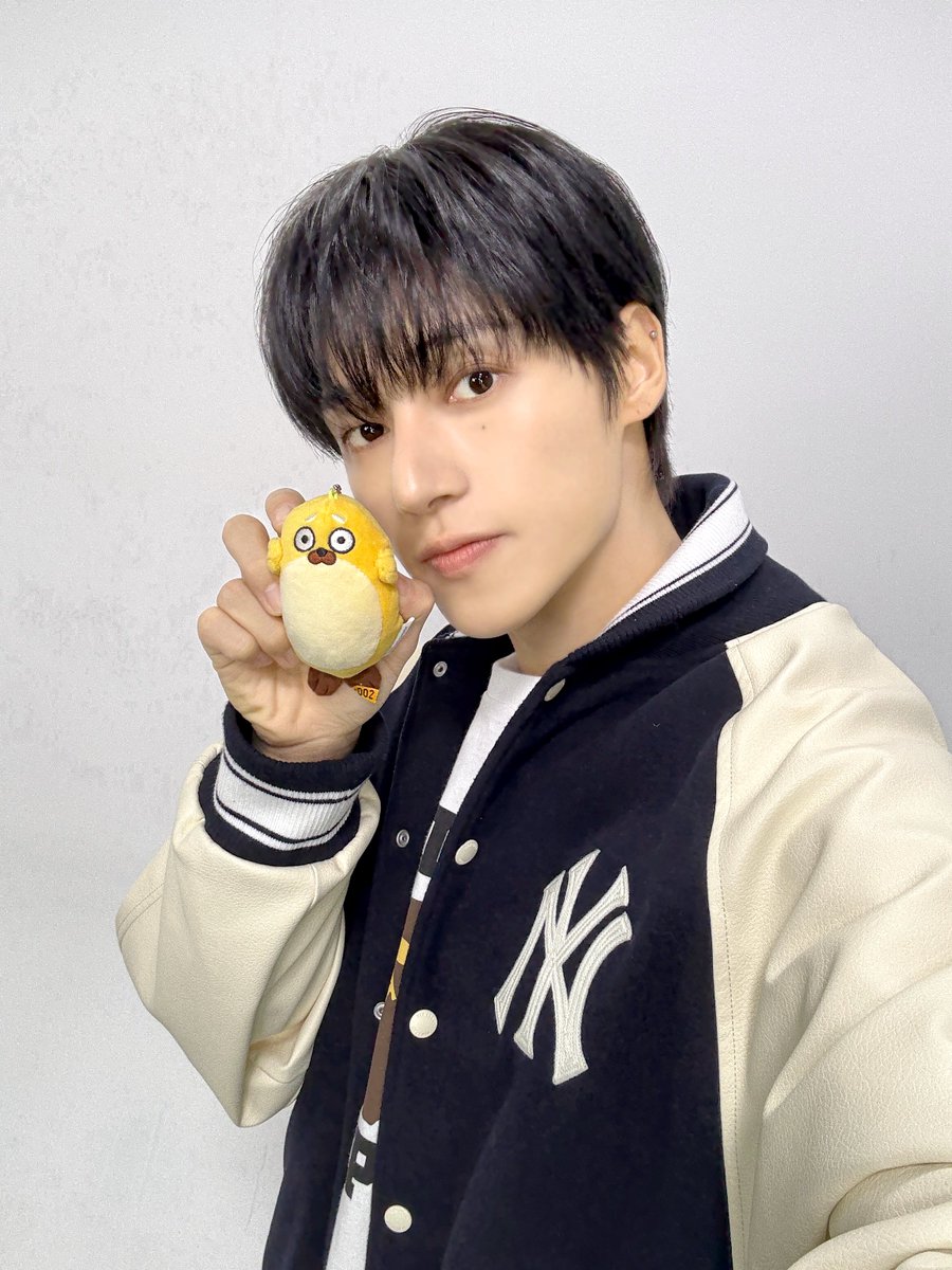 Sealook_daily's tweet image. 우리 잘 어울려-엉?🦭X🐿️⭐️🐶🦊
✨SECRET MISSION 달성! 

티니들을 위한 고화질 셀카 원본이 왔-엉💝
🔗fong.kr/19110/ 

이벤트 참여해줘서 고마워-엉
오늘도 씰룩과 함께 즐거운 하루 되세-엉! 

+ 당첨자분들께는 개별 쪽지를 드렸다-엉💌

#ATEEZ #에이티즈 
#HONGJOONG #홍중 #SEONGHWA…