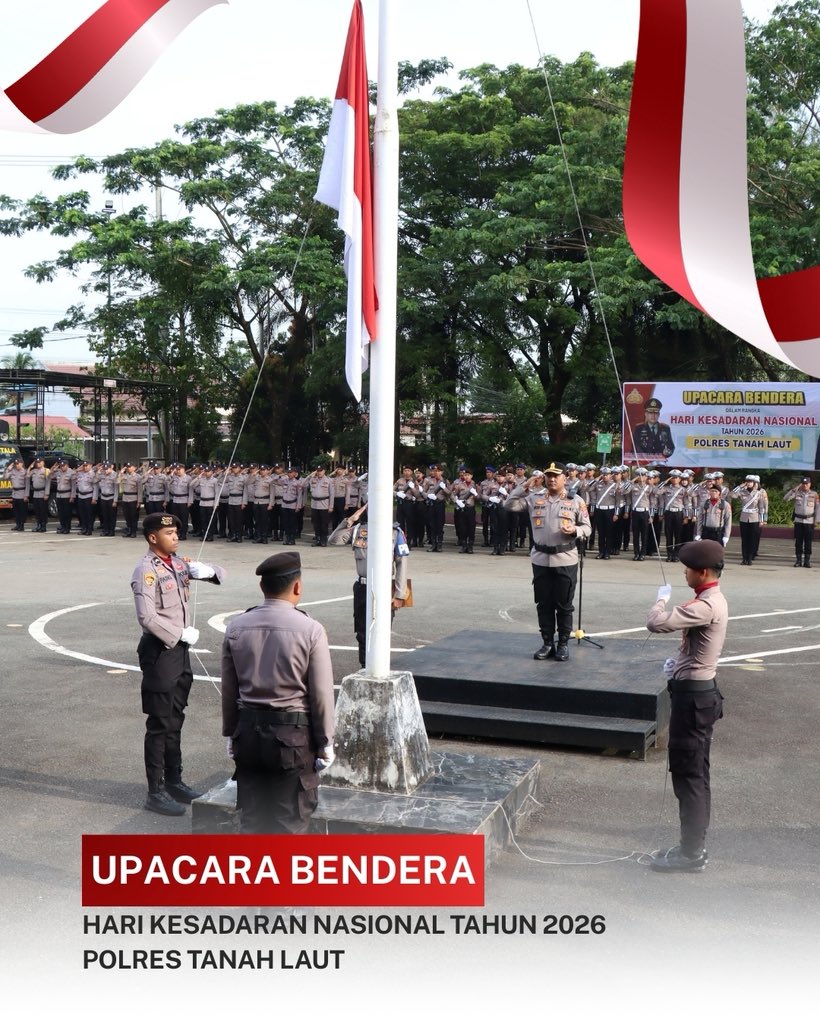LautHumas's tweet image. Polres Tanah Laut melaksanakan Upacara Hari Kesadaran Nasional Tahun 2026 yang dipimpin langsung oleh Kapolres Tanah Laut AKBP Ricky Boy Siallagan, S.I.K., M.I.K., bertempat di Lapangan Apel Polres Tanah Laut, Senin (19/1).