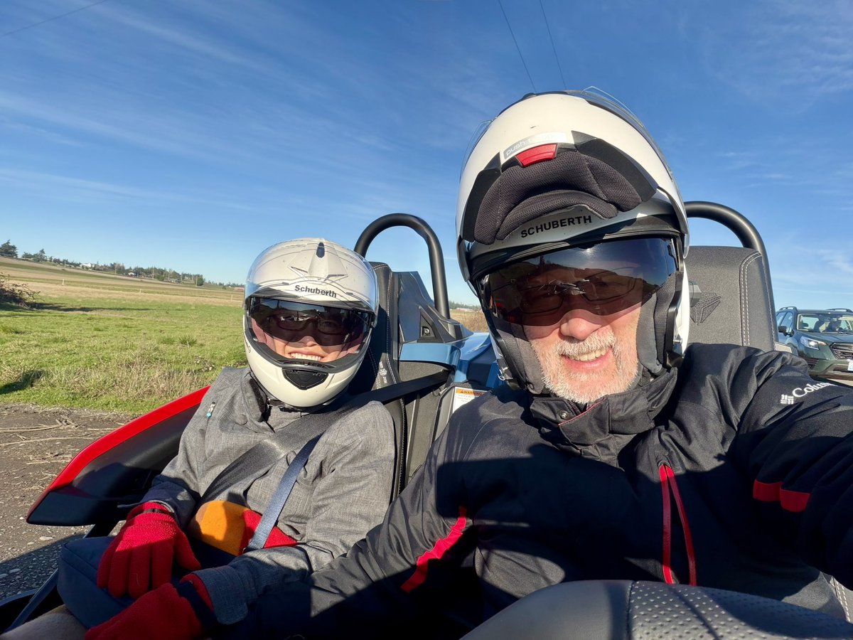 fitz_keith's tweet image. Let’s start the week strong with @Varneyco 

What companies I’m watching, which earning matter and more

Meanwhile, off to catch the sunset with my bride. Too cold for 2 wheels so we went with 3 @Slingshot 

😀