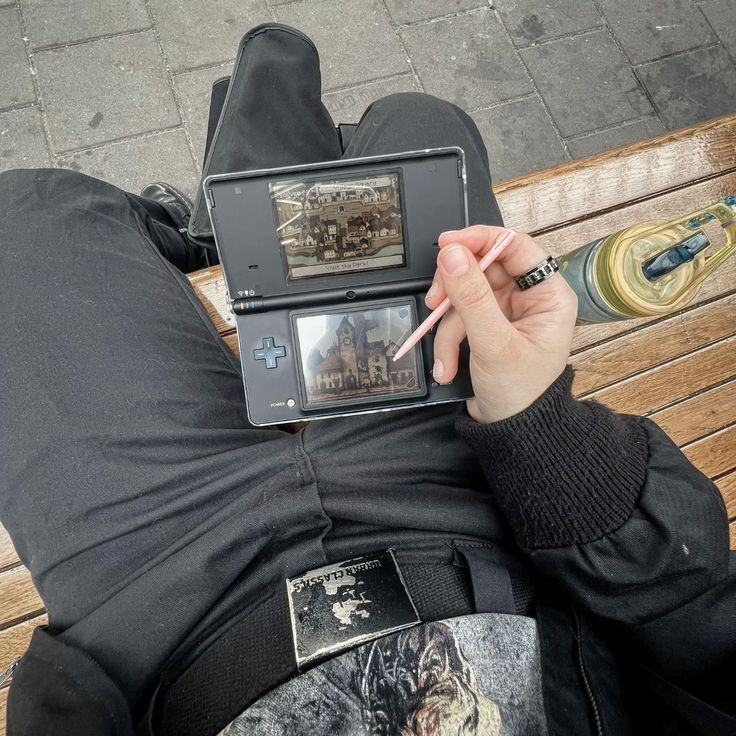 haiselovesu's tweet image. ✧ ▬▭▬ ▬▭▬ ✦✧✦ ▬▭▬ ▬▭▬ ✧
⠀                   ≪ °❈° ≫≪ °❈° ≫
- ̥۪͙۪˚┊❛ 𝒚𝒐𝒖𝒓 𝒇𝒂𝒗𝒆 𝒏𝒆𝒓𝒅 ❜┊˚ ̥۪͙۪◌

𓆩⟡𓆪 𝐇𝐚𝐢𝐬𝐞 
𓆩⟡𓆪 𝟐𝟎 𝐲𝐫
𓆩⟡𓆪 𝐆𝐚𝐦𝐞𝐬, 𝐚𝐧𝐢𝐦𝐞, 𝐦𝐚𝐧𝐠𝐚, 𝐦𝐮𝐬𝐢𝐜&amp;lt;𝟑
𓆩⟡𓆪 𝟐𝟒/𝟕 𝐡𝐨𝐭 
𓆩⟡𓆪 𝐢𝐬𝐟𝐩

♡ = DM