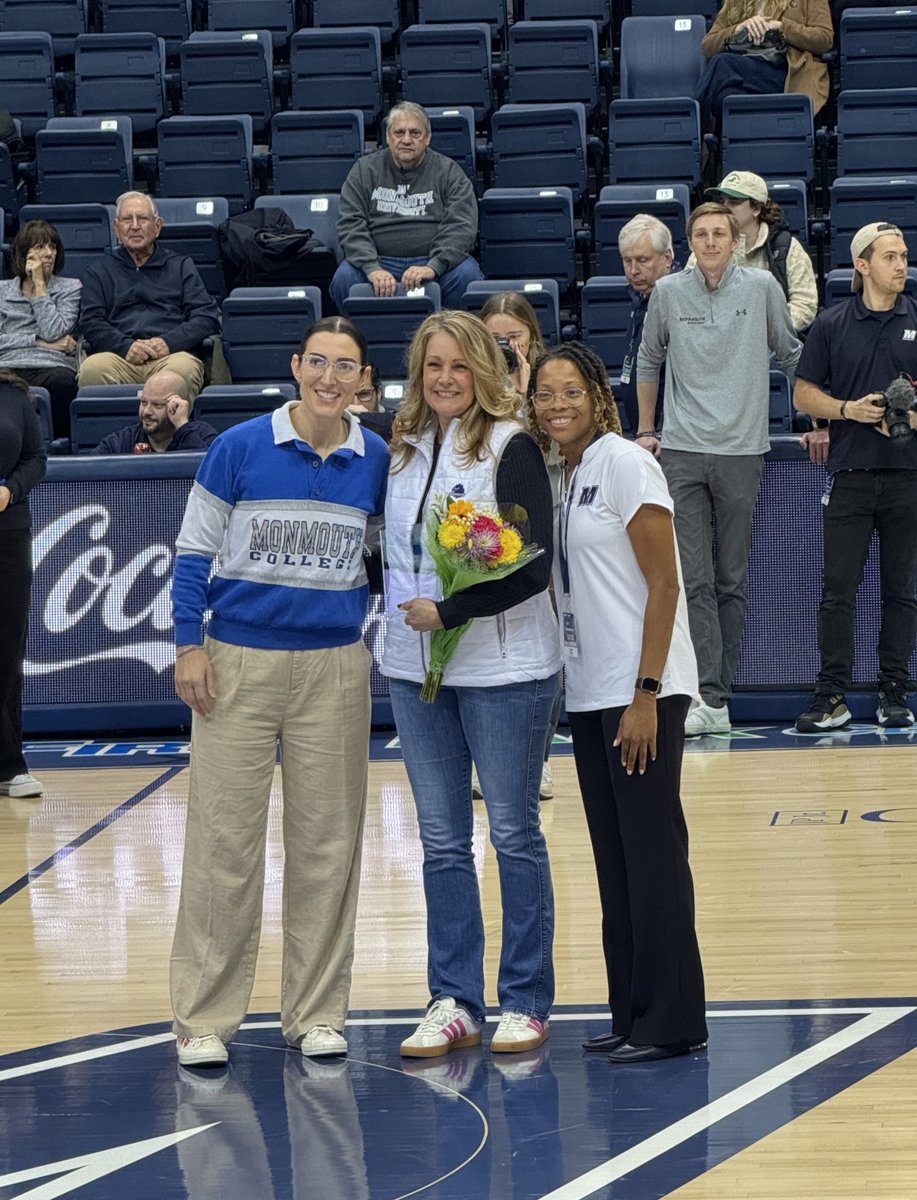 ShoreshotsGirls's tweet image. Congratulations to Coach Tracey on being honored with the Alumna of Influence Award! Your impact on the lives of countless young women is undeniable, and you continue to be a powerful ambassador and role model for women’s basketball. 💙🏀 @monmouth_wbb @traceysabino13