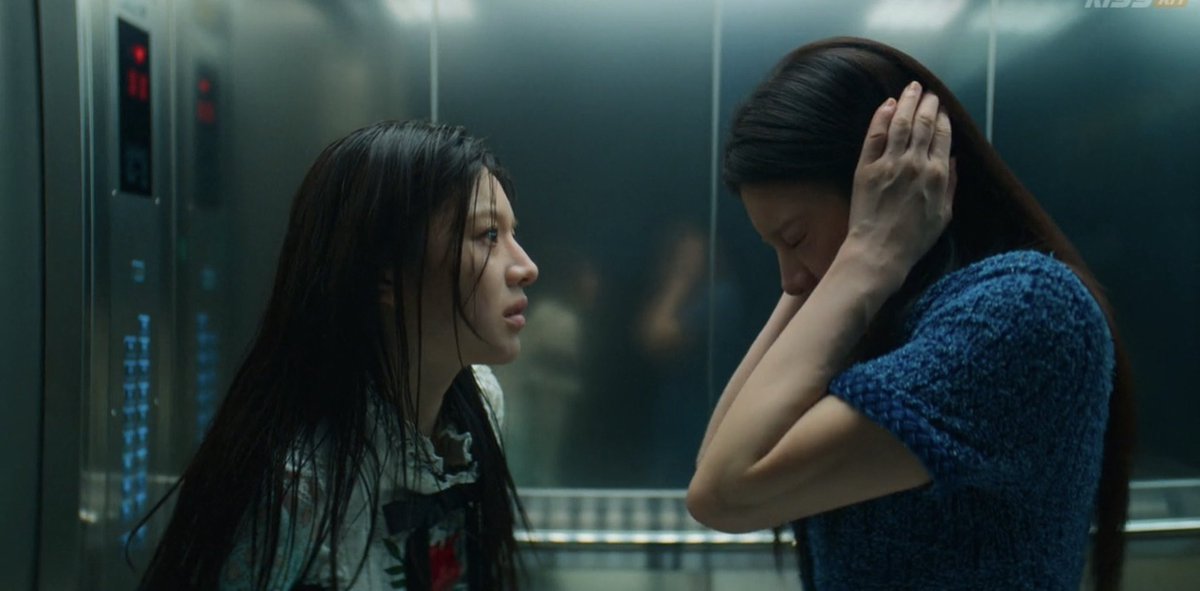 lala4gyj's tweet image. :’’’’’) untuk perempuan2 seperti Muhee di luar sana, semoga kalian menemukan pelukan hangat dan bertemu dgn cinta yg kalian inginkan…