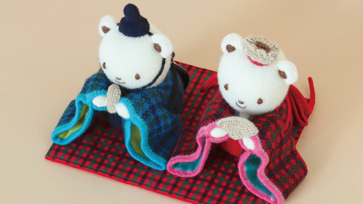 ファミリア　タペストリー 明日販売開始！／ お部屋を華やかに彩ってくれるひな人形と