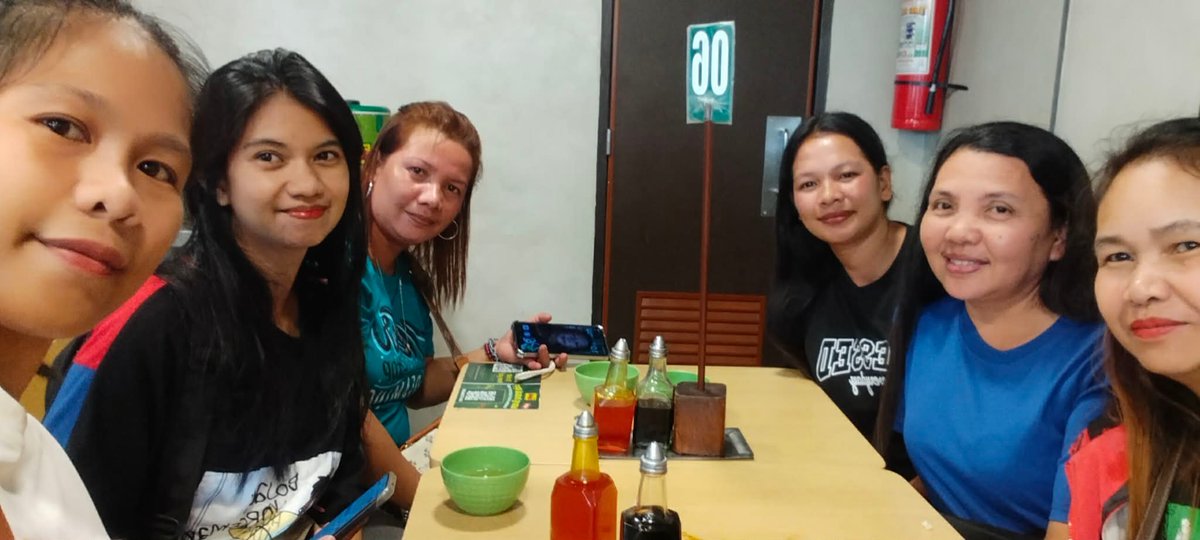 SingleMom_16's tweet photo. @MangInasalPH Mang Inasal Philippines #NapapasarapPagKaingMangInasal

After payout sa tupad,treat for our self,katas ng pagwawalis❤️❤️❤️ https://t.co/Q1cEcuI5UT
