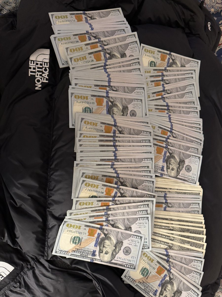 blakingover's tweet image. If I didn’t give up findom I never woulda been able to stack all this between November and now 💯 😂