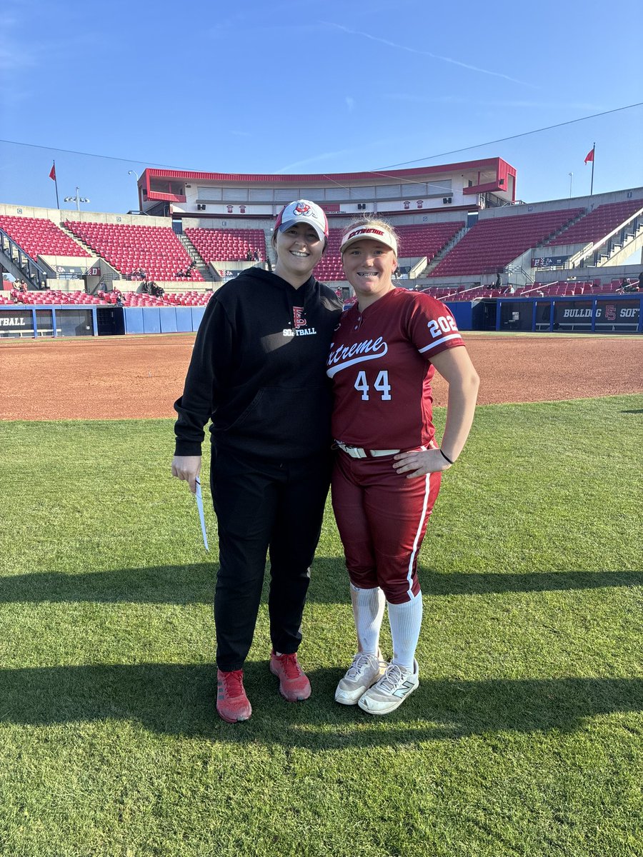 GraceHarding_09's tweet photo. Thank you @CharMorgan34 @Darnellwestbro1 and Kelcey Carrasco for putting on an amazing camp! I had so much fun today and I can’t wait to see you all again! https://t.co/xl1xxqfYcY
