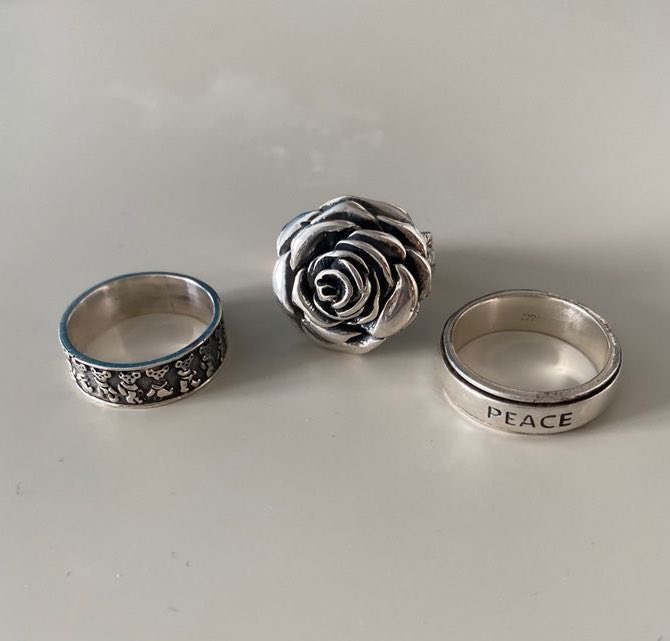 HSFEATURES's tweet image. The holy trinity. #HarryStyles