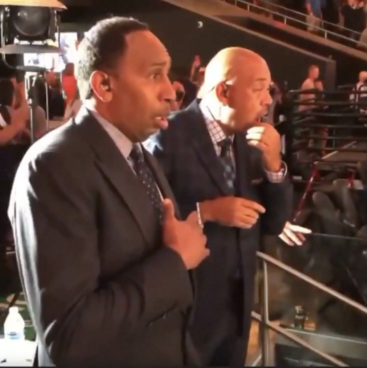 jimmiewaverly's tweet image. Me watching that Chicago Bears touchdown!