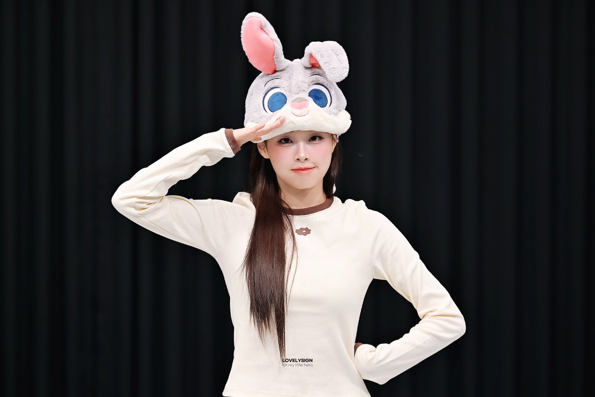 lovelysign_'s tweet image. 260116 팬싸인회

#츄 #CHUU