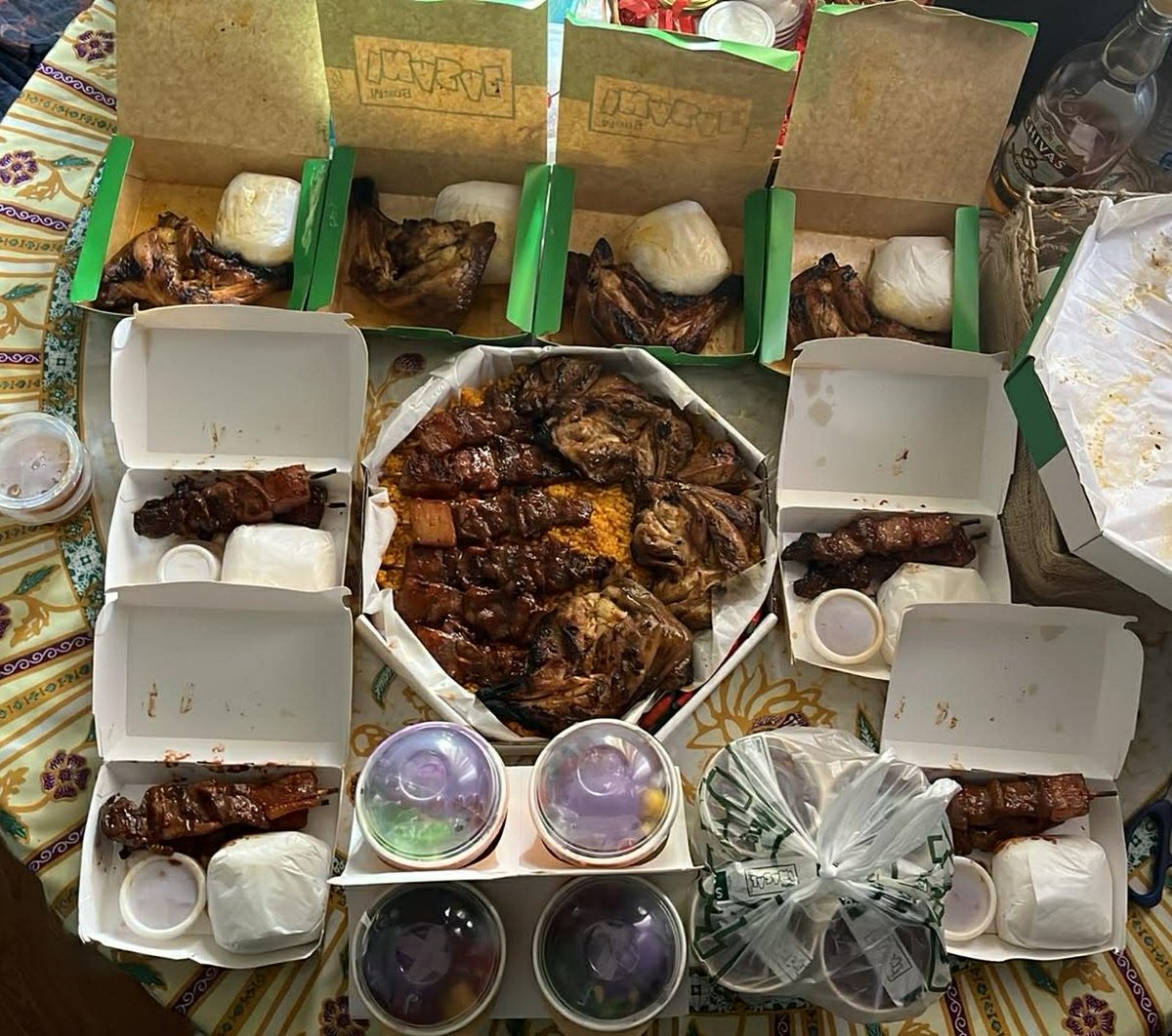 nellemarcos's tweet image. Thank you so much @FyangSlayers and of course @MangInasalPH sa food. 

FYANGsarap Sa MANGINASAL
#NapapasarapPagKaingMangInasal