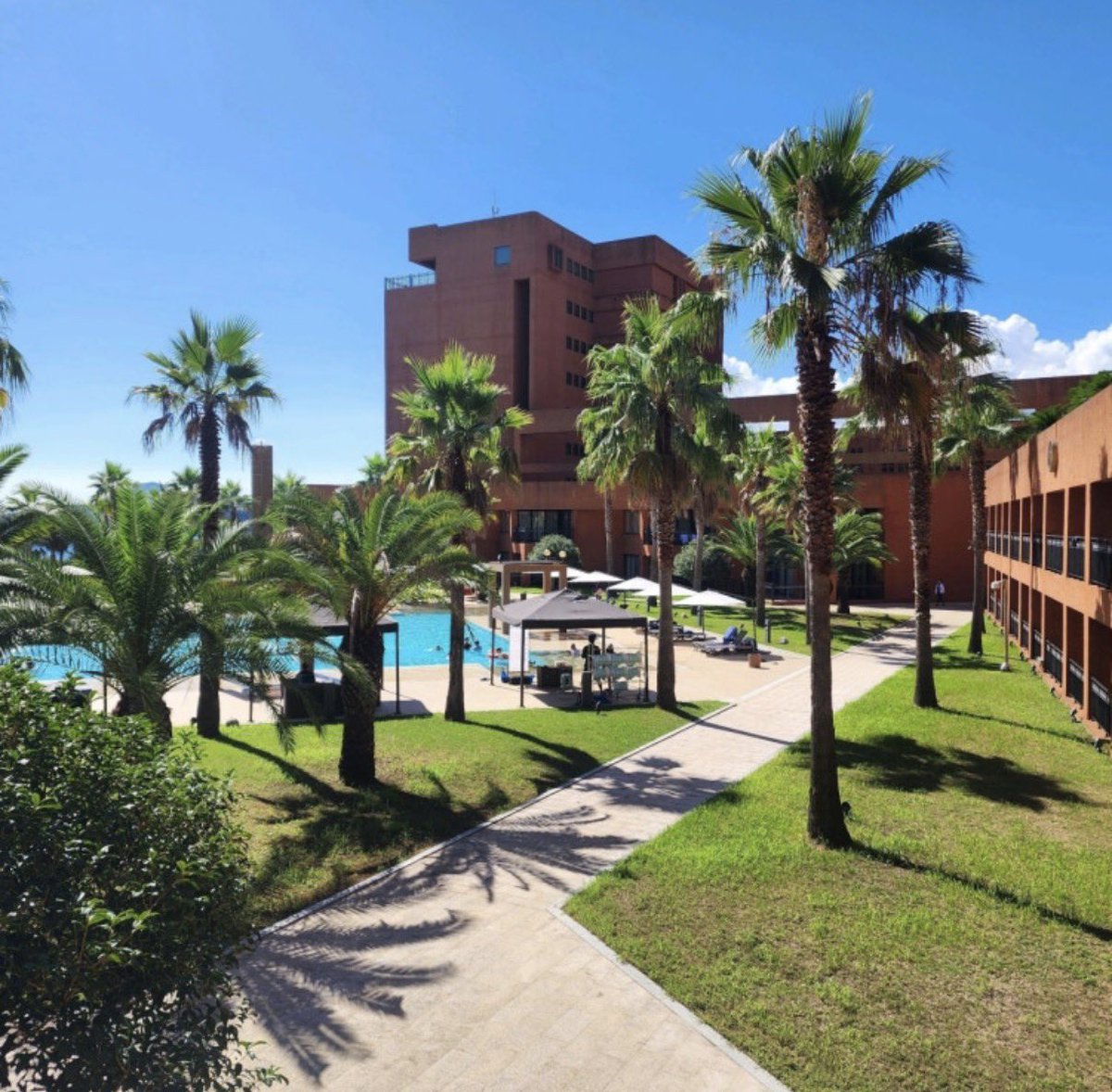 부영호텔 디자인을 보면 나름 일관된 추구미가 있음.