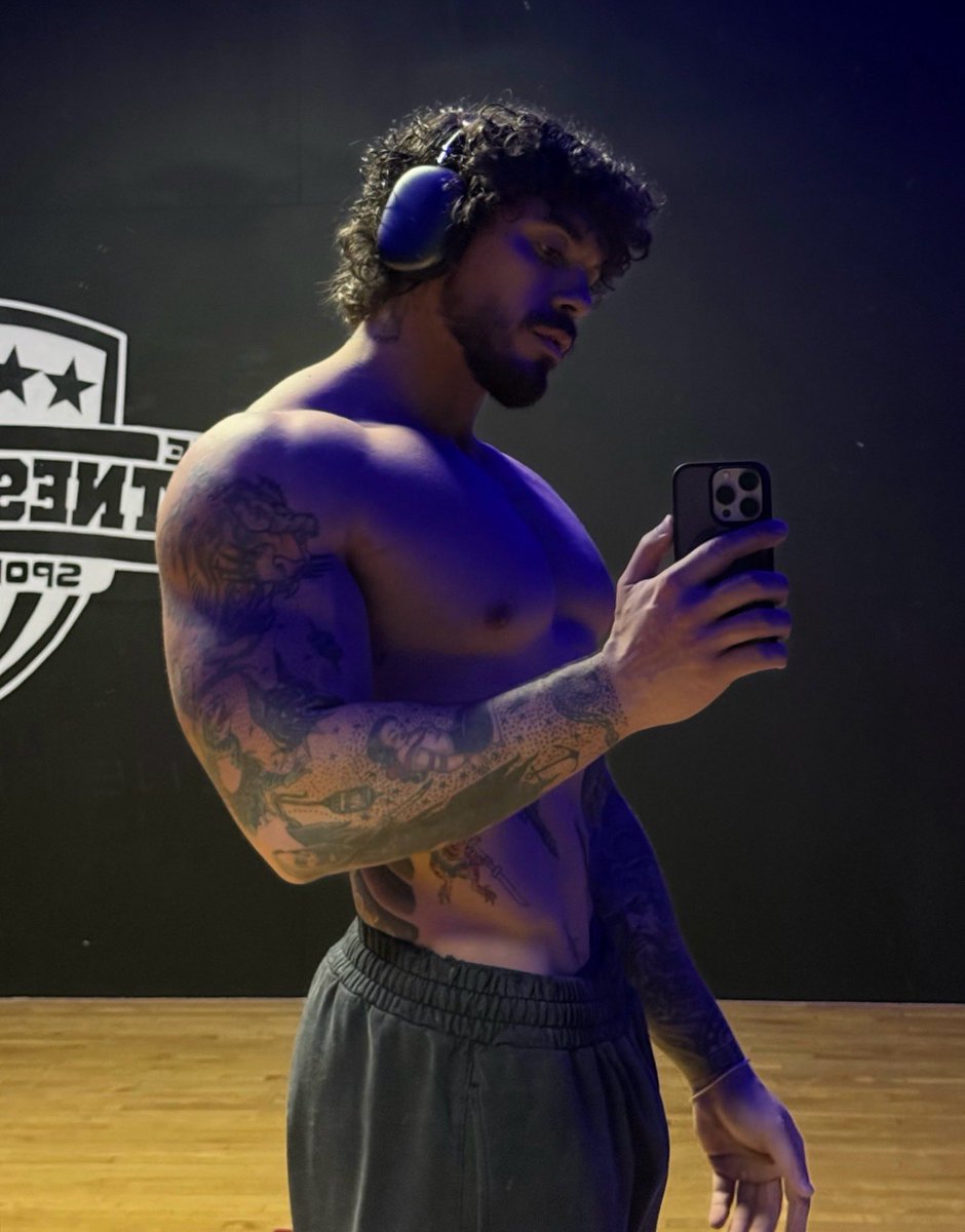 raphael_james tweet media