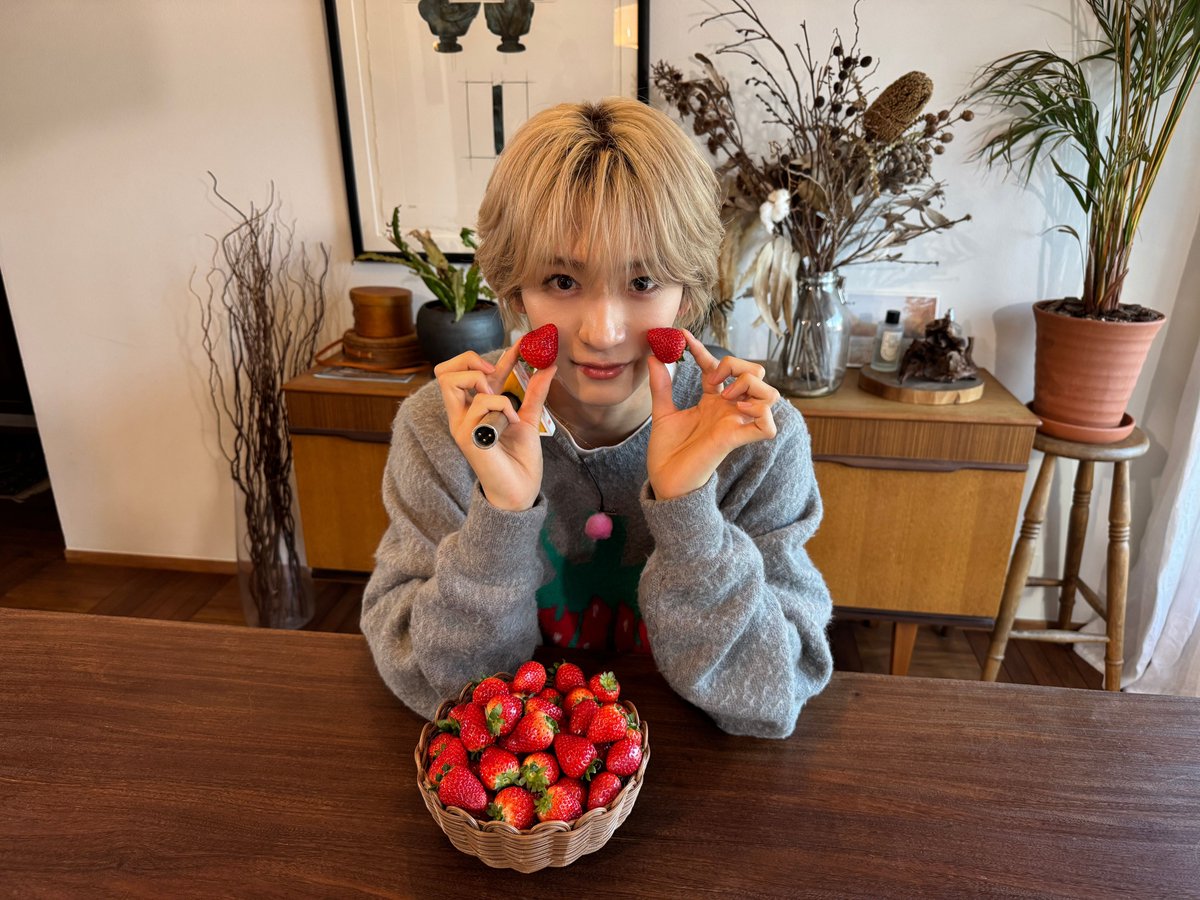 日本テレビ「ZIP!」 @ZIP_TV MAZZEL(マーゼル)の #NAOYA が出演させて