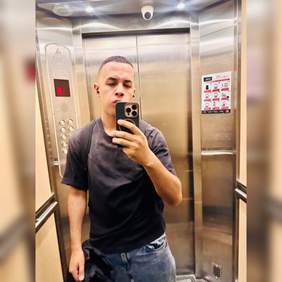 cris1102's tweet photo. #NuevaFotoDePerfil https://t.co/85jjxstUhx