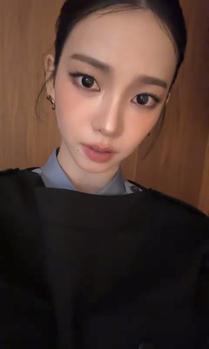 karinainmood's tweet image. 