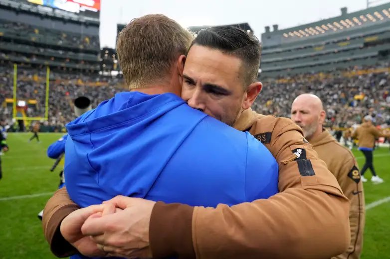 Sean Mcvay: “Don’t worry, I won’t let him hurt you anymore”

Matt LaFleur: