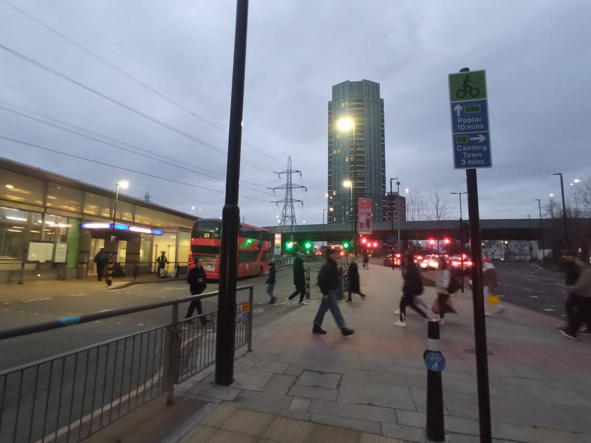 MacLondon tweet media