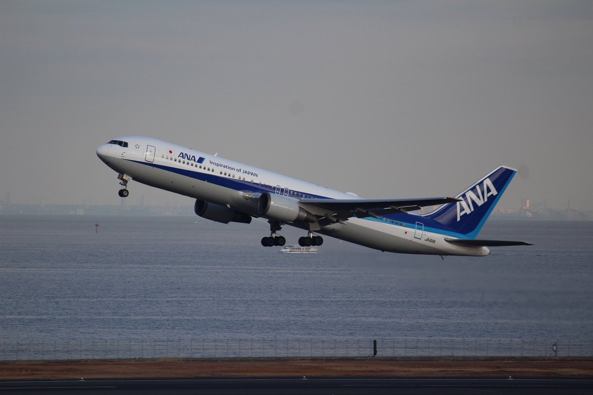 Plane7879's tweet image. 767の離陸がドッカンすぎてクソ笑った瞬間