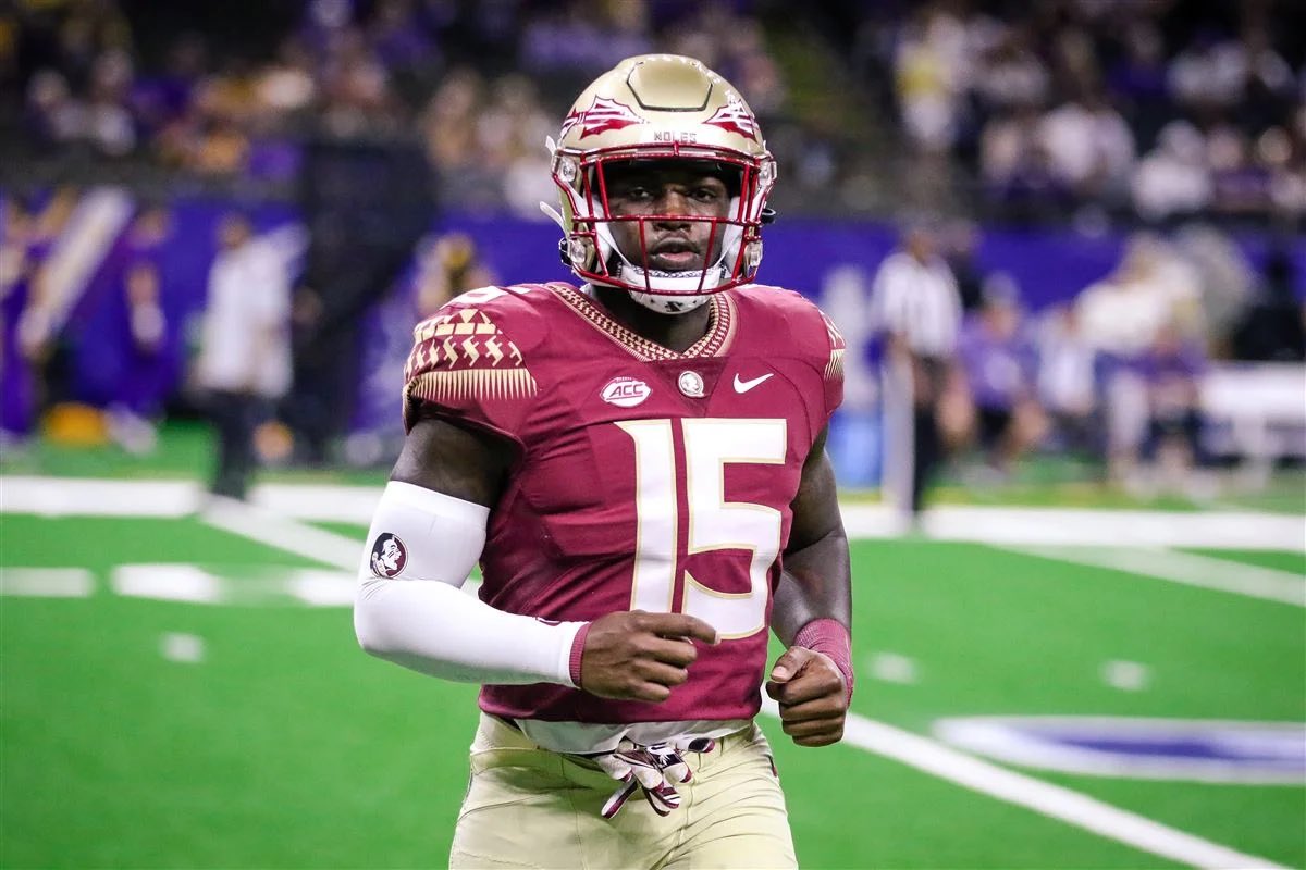 ShelvyjClark's tweet photo. FSU OFFERED ! @iamcoachgene @ErnieSims34 @EdwardKuykendo1 @CSmithScout @johnvarlas https://t.co/NEfrnTbIsA