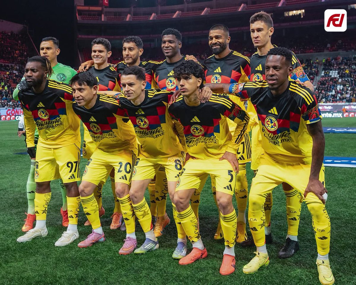 🚨🦅 CRISIS EN EL AMÉRICA

El Club América, rival del Olimpia en la Champions Cup, ha comenzado con el pie izquierdo en la Liga MX. ❌

Tres partidos, cero victorias, cero goles a favor, decimoquinto en la tabla. 😬
